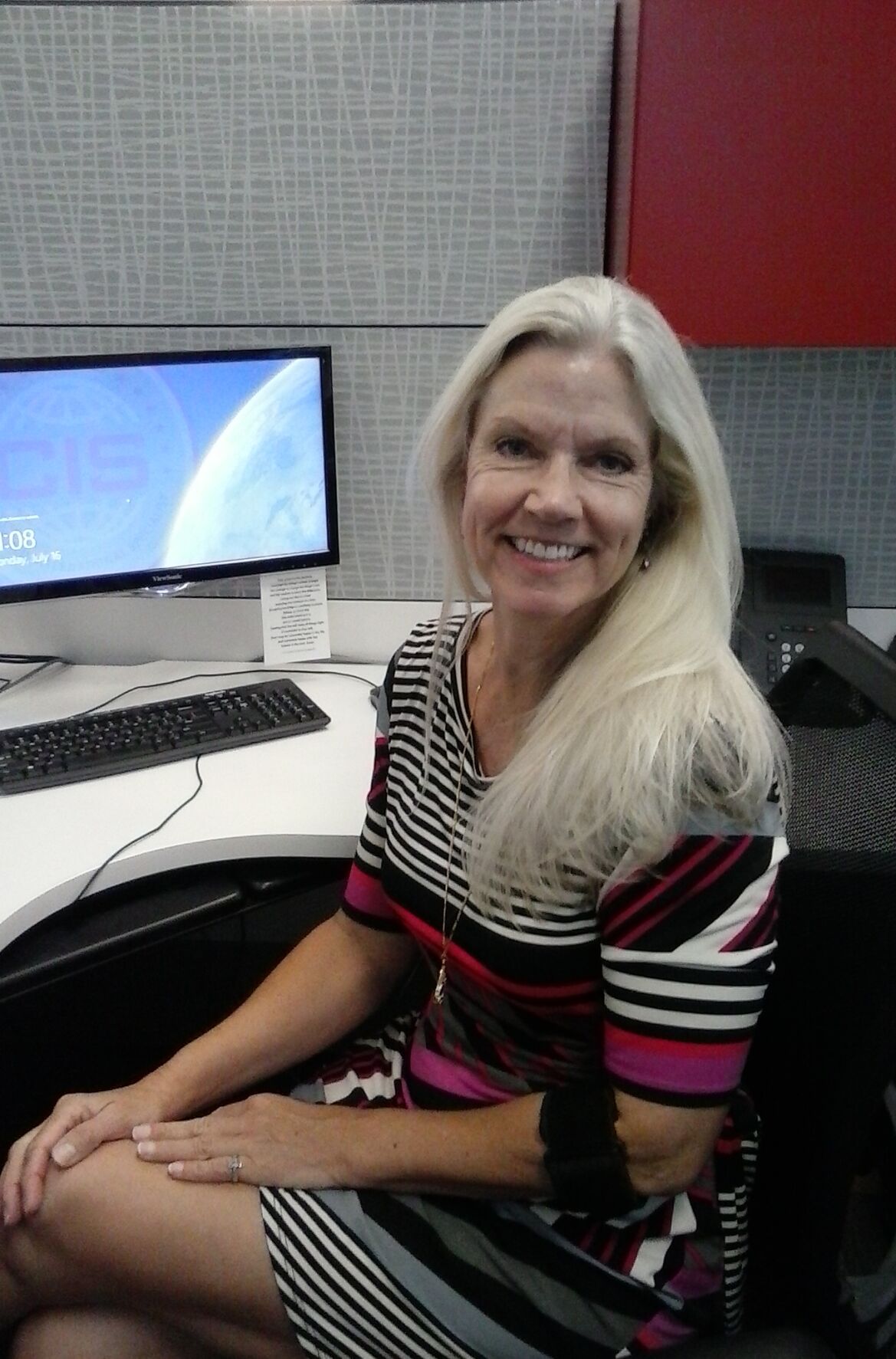 Hospice of the Valley volunteer Lisa Holliday